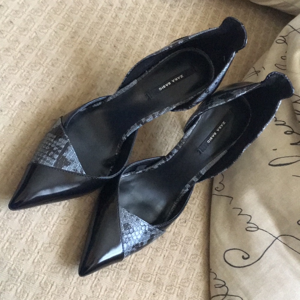 Zara Black Pumps NWOT SIZE 37
